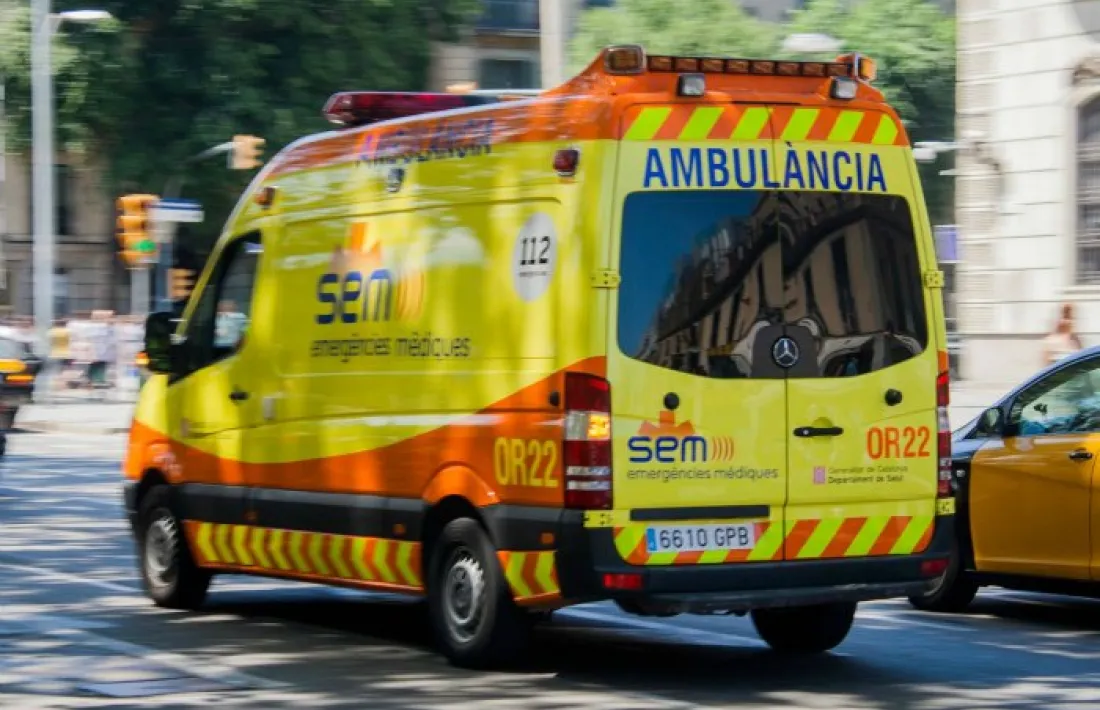 Fins al lloc s'han desplaçat tres ambulàncies del SEM. 