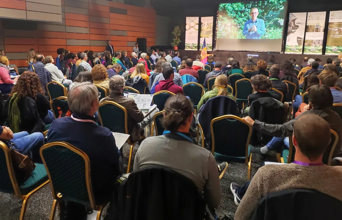 Més d'un centenar de persones participen en les jornades de la Xarxa d'Educació Pirineus Vius.