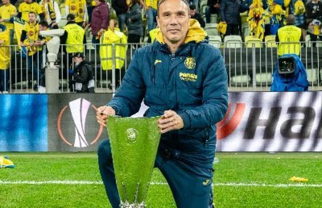 ‘Rodri’, amb la UEFA Europa League.