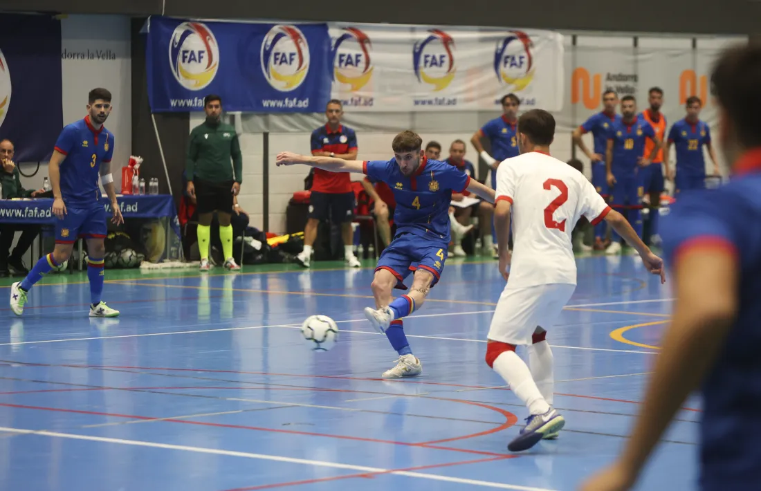 Adrià Blat, un dels joves jugadors de la selecció que enlluerna.