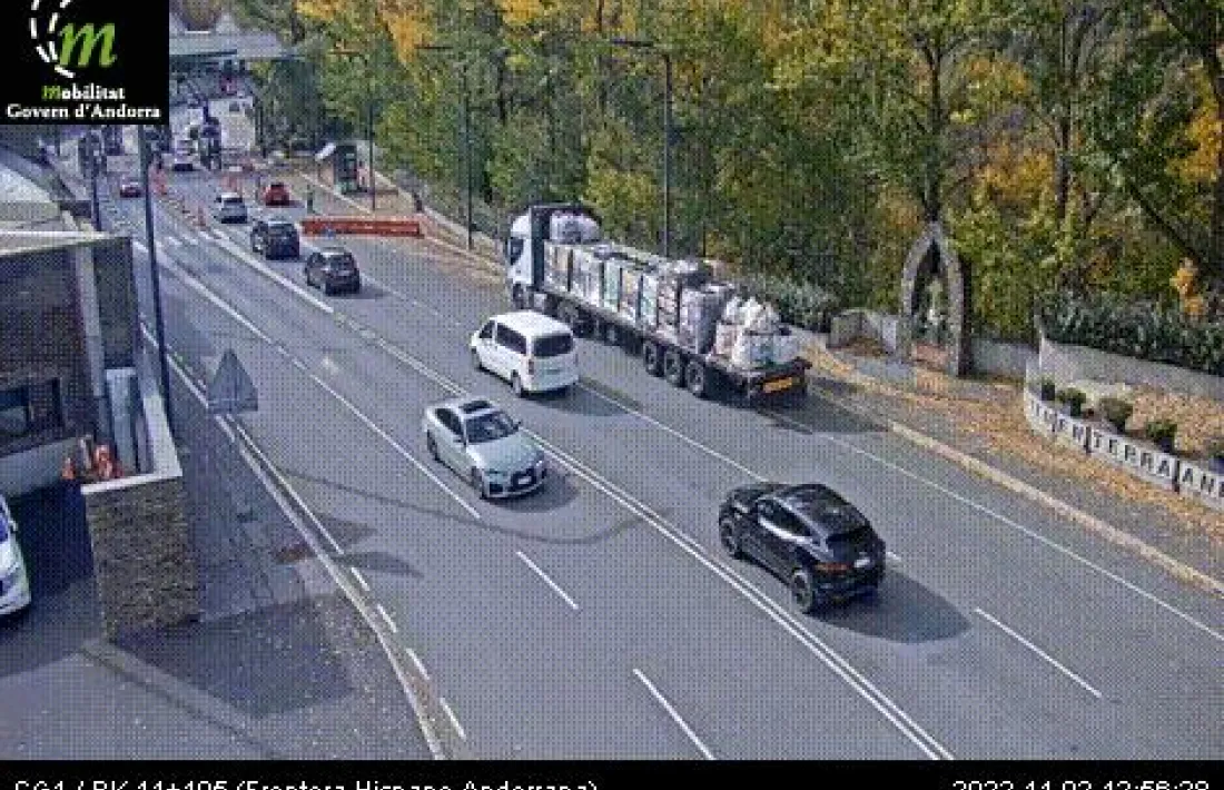 37.000 vehicles van entrar per la frontera del riu Runer.