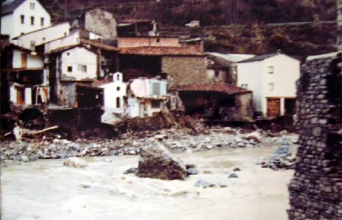 El desastre, en una de les imatges que queden per a la memòria. 