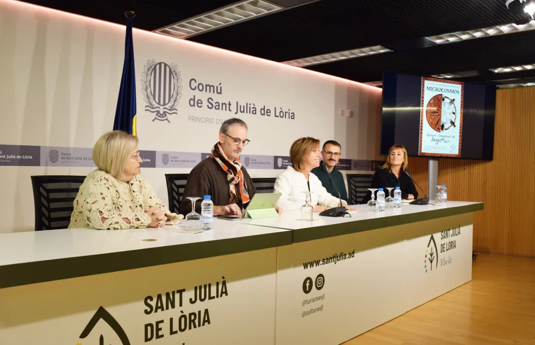 Un moment de la presentació de l'espectacle 'Microcosmos: dansant l'imaginari de Sergi Mas'.
