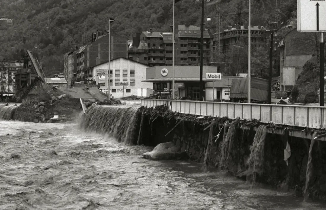 Imatge apocalíptica de l'avinguda de Tarragona.