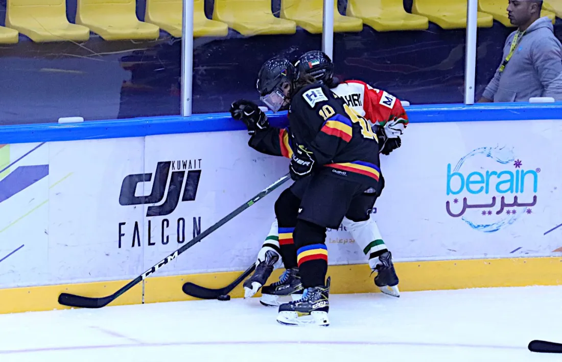 La selecció femenina, contra Kuwait.