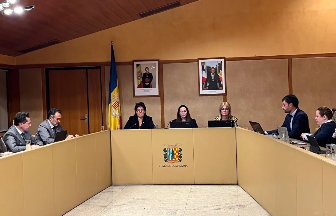 Un instant del consell de Comú celebrat avui.