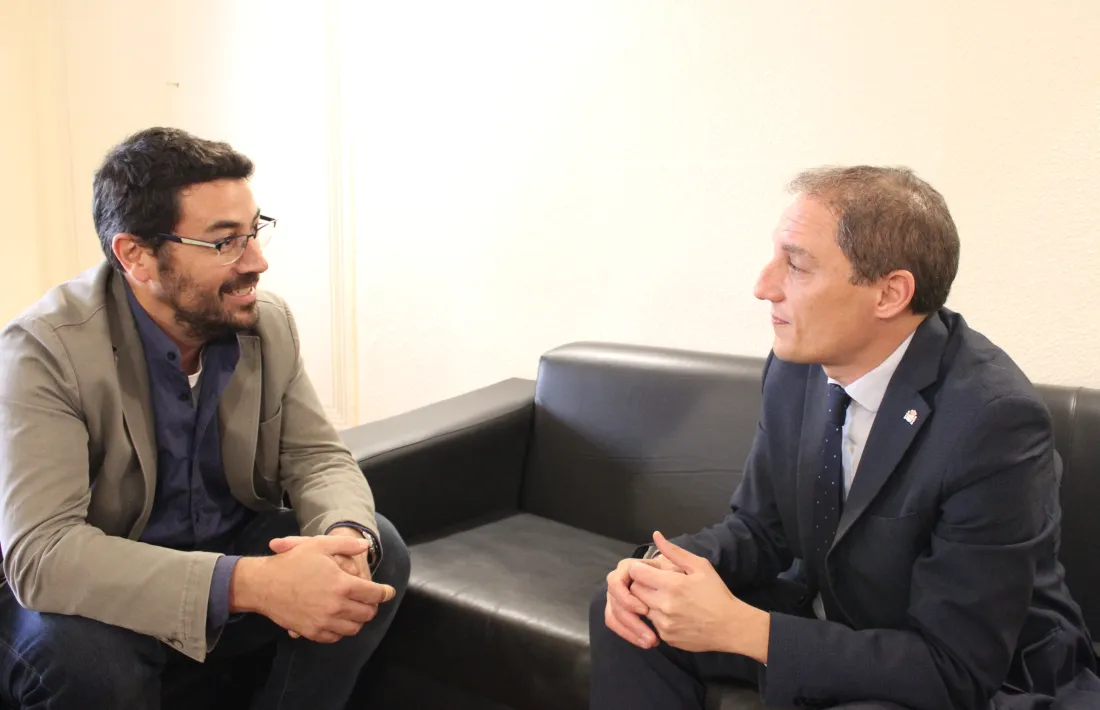 Viaplana i Crespín, durant la trobada, ahir al matí. 