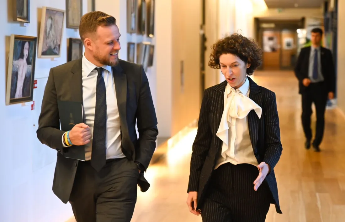 La ministra d'Afers Exteriors, Maria Ubach, amb el seu homòleg lituà, Gabrielius Landsbergis.