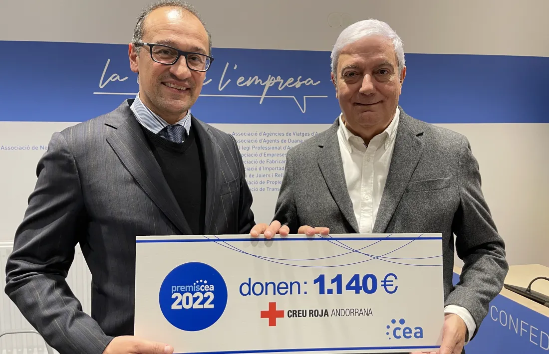 Pol i Cadena amb el xec entregat aquesta tarda.