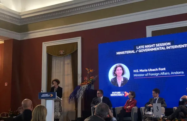 1110_forum_per_la_democracia_maria_ubach_-_lituania