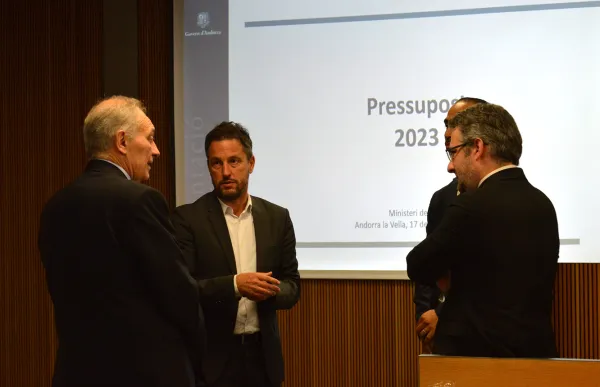 p._08_jover_amb_lopez_i_pintat_a_comissio_finances_i_pressupost_agenci_mf