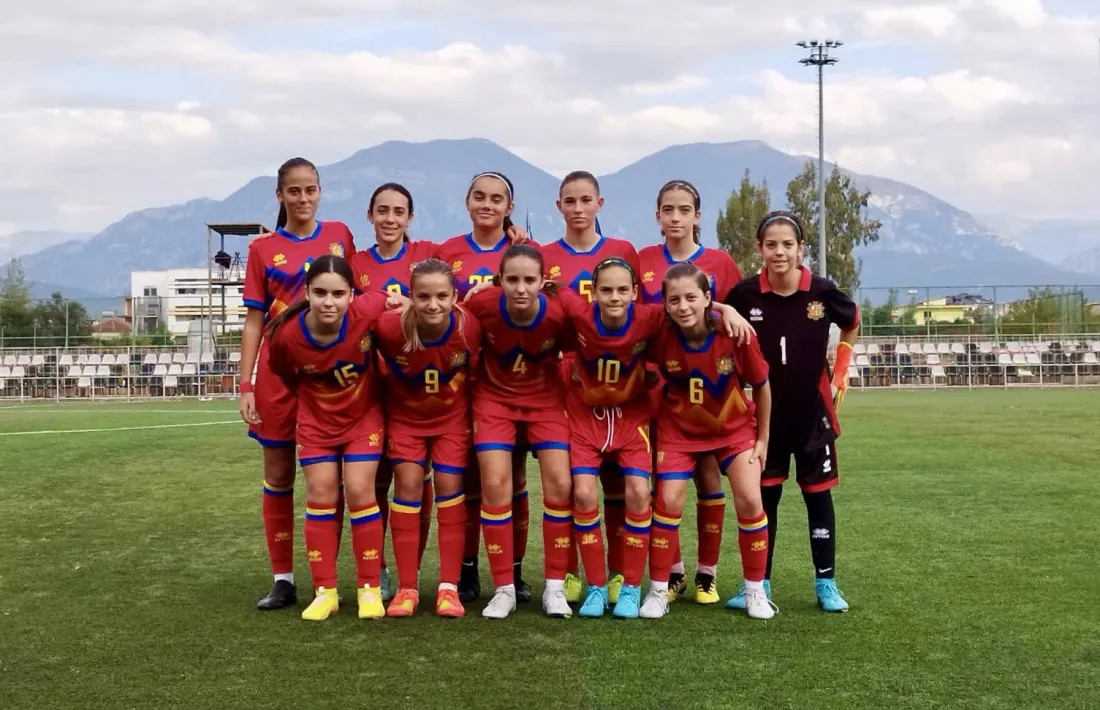 La sub-15 femenina, a Albània.
