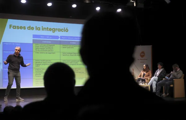 p._10.1_reunio_del_poble_-_facundo_santana