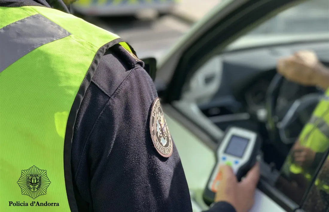 Un dels controls d'alcoholèmia portats a terme per la policia.