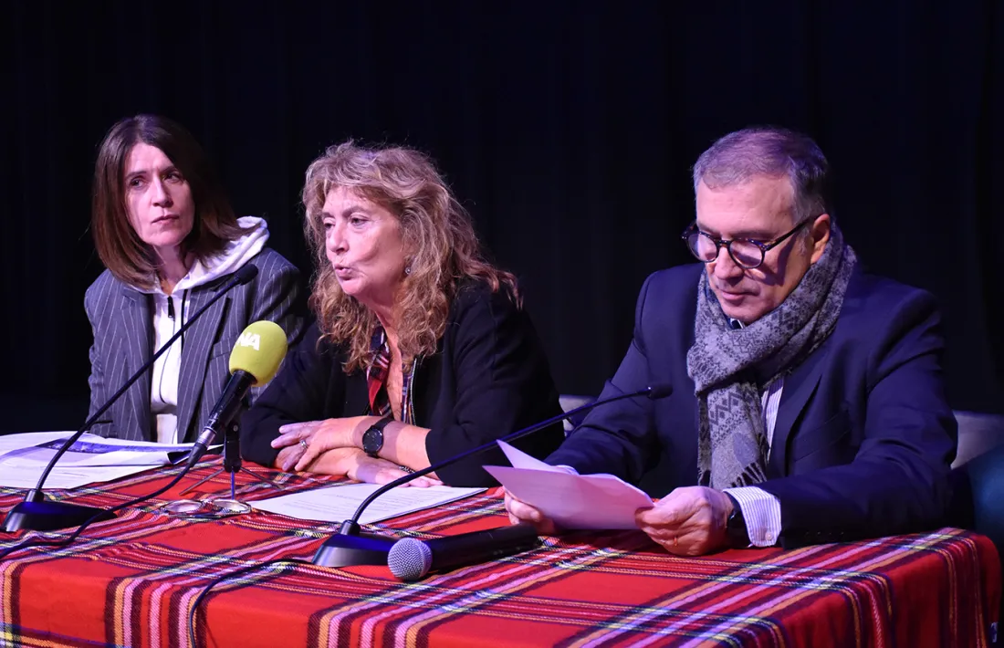 Anna Garcia, Meritxell Massoni i Valentí Closa han presentat els actes de Nadal.