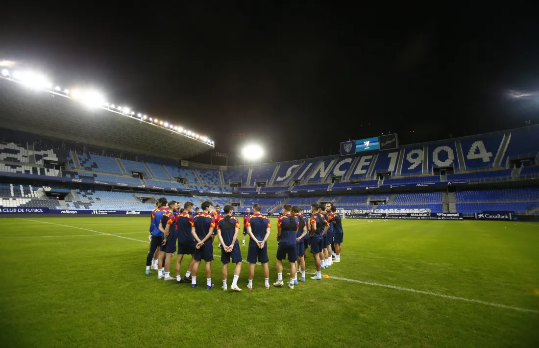 La selecció absoluta es va entrenar ahir a l’Estadi La Rosaleda, on juga el Màlaga de la Lliga SmartBank.