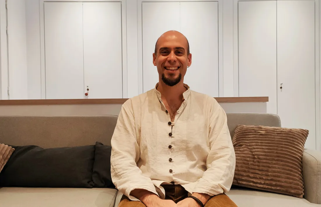 Adrián Almazán, llicenciat en Física i doctor en Filosofia.