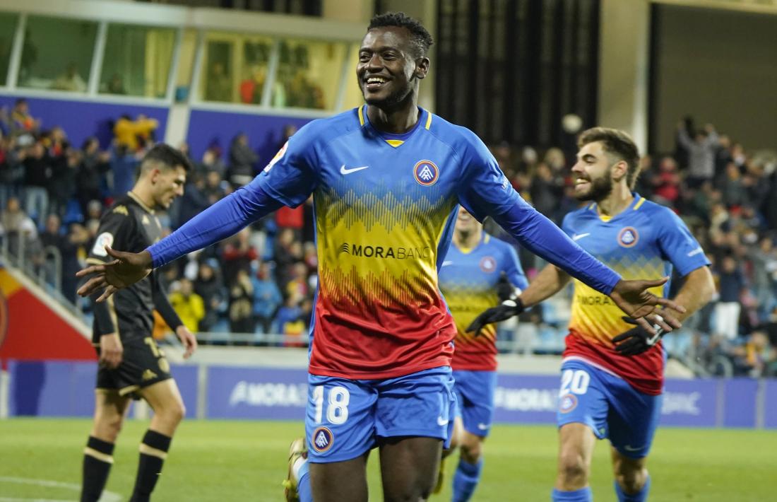 Bundu celebra un dels dos gols que va marcar contra el CD Lugo.