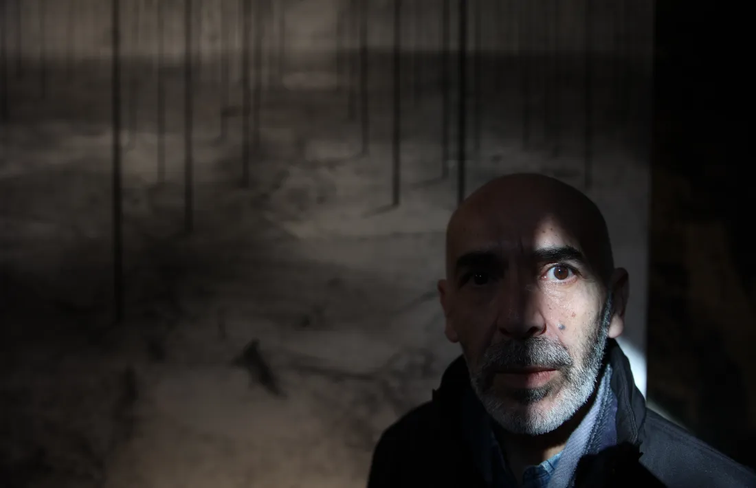 Els pals de telègrafs, símbol del pas del temps i un clàssic de la iconografia de l'artista.