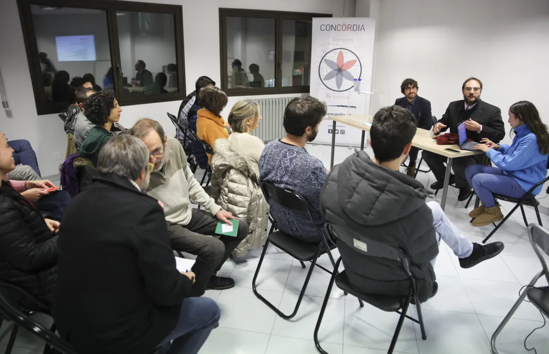 L’assemblea constituent de Concòrdia ha aplegat la trentena d’afiliats del partit.
