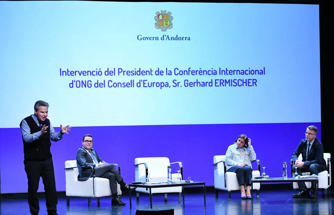 La trobada d’Ermischer amb les associacions va tenir lloc ahir al vespre.