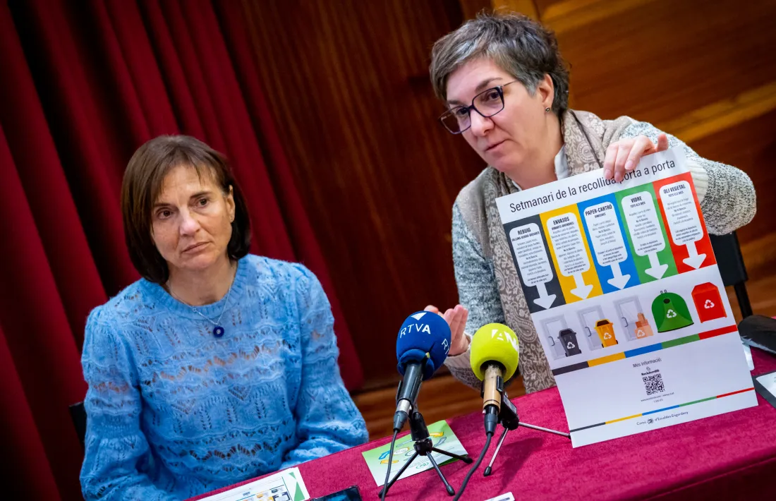 Vendrell explicant com funcionarà la recollida porta a porta.