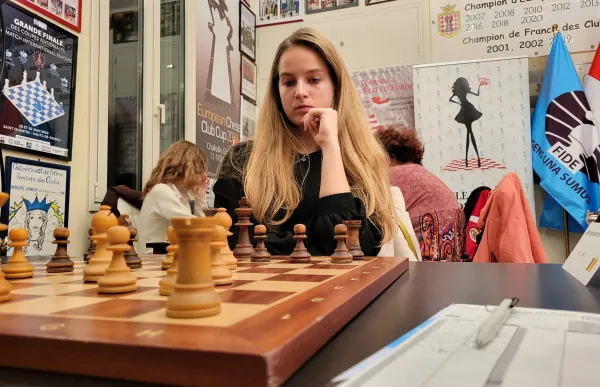 p._29_andrea_henderson_escacs