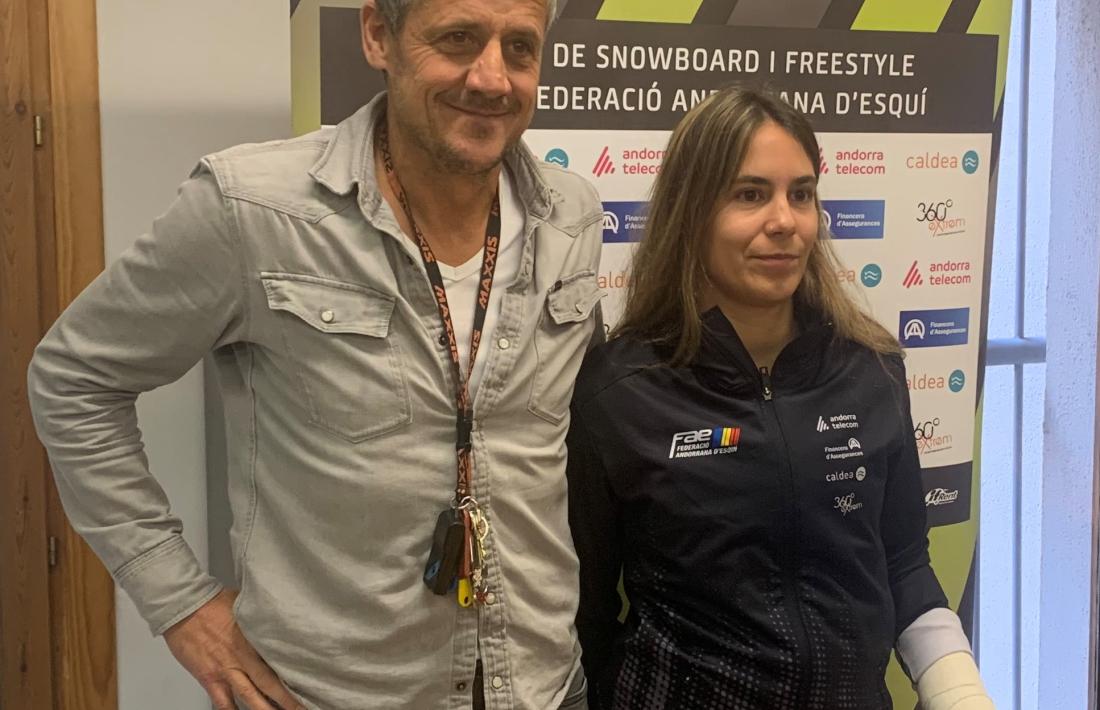 Carles Visa i Maeva Estevez van fer ahir una roda de premsa a la seu de la FAE.