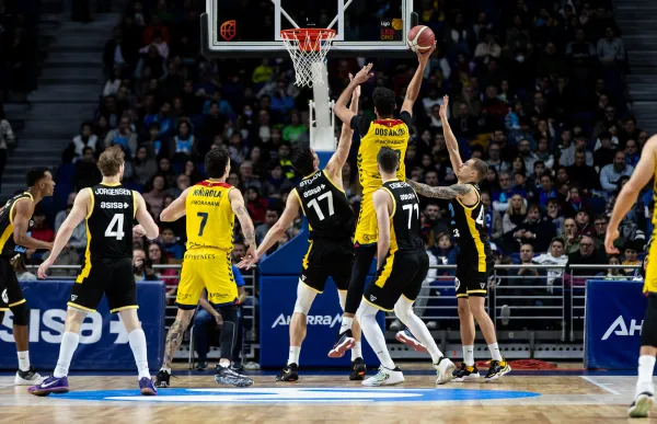 p._01_petita_movistar_estudiantes