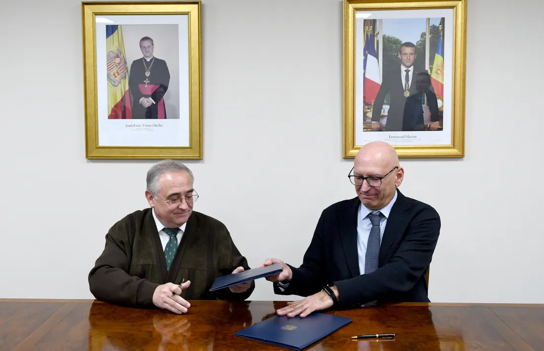 Albert Font i Miquel Nicolau han signat el conveni aquest matí.