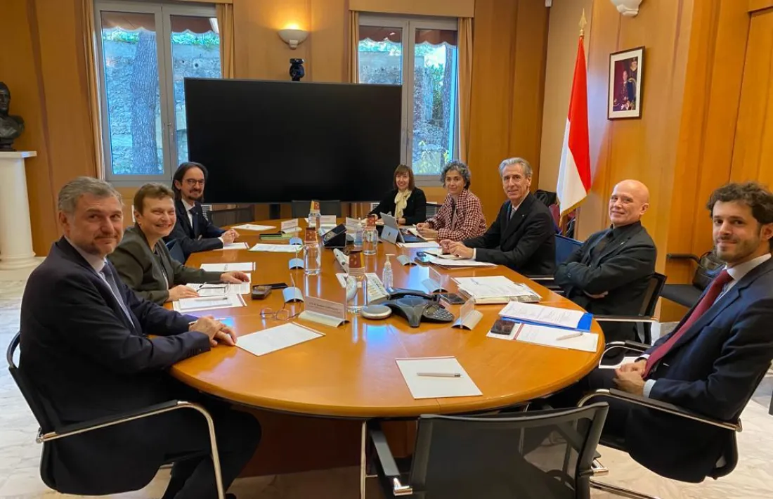 Un moment de la reunió dels caps negociadors dels tres petits estats.