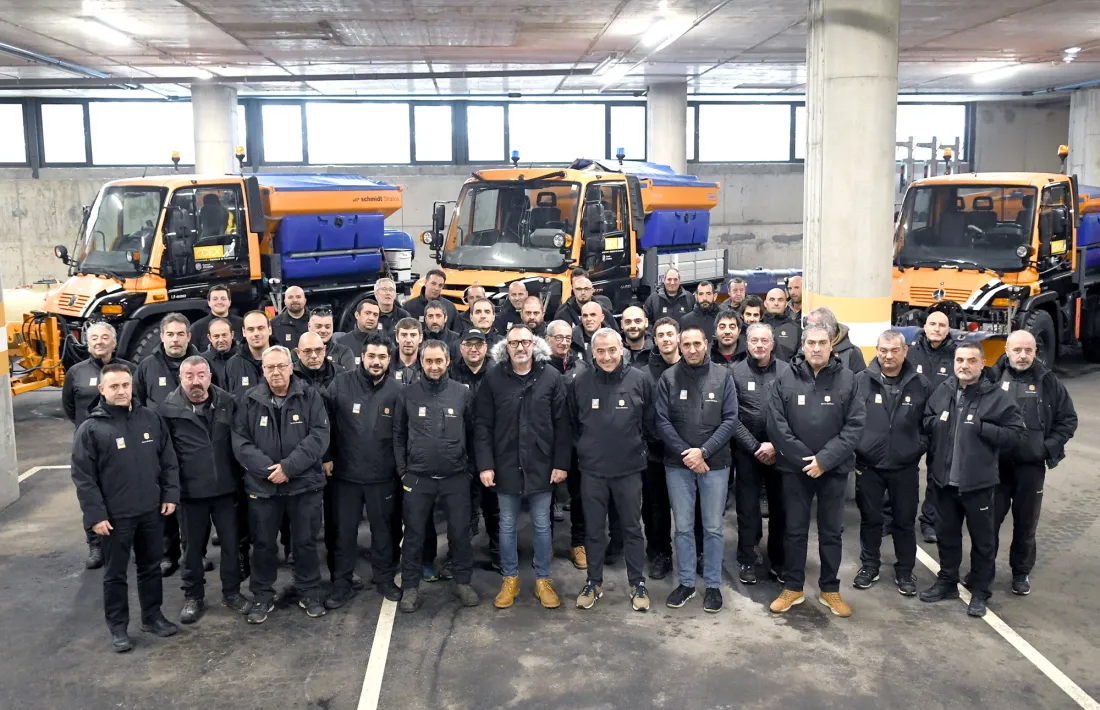 L'equip del COEX i al centre el ministre de Territori, Víctor Filloy, aquest migdia.