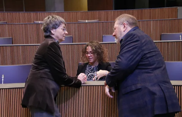 vela_salazar_font_ps