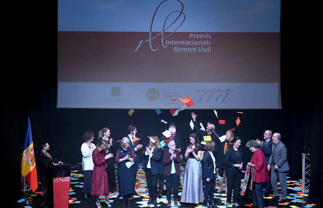 Foto de família amb les quatre guardonades als premis Ramon Llull, avui a l’Auditori Nacional.