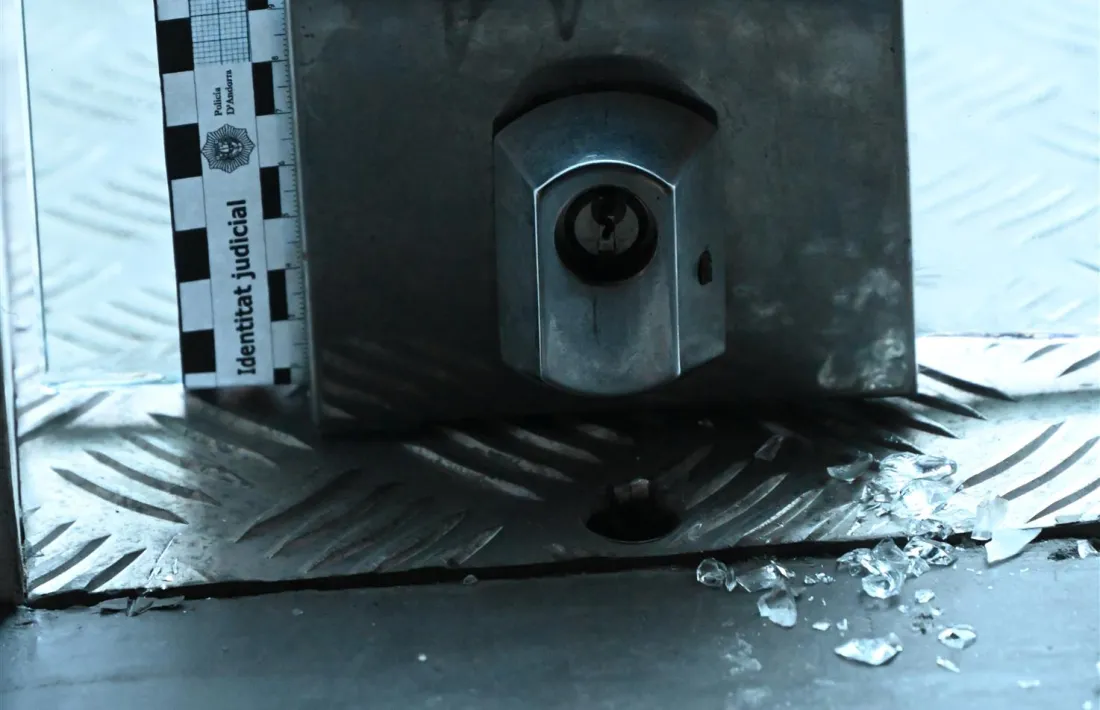 El furt amb força d'Andorra la Vella va tenir lloc la matinada de dimecres.