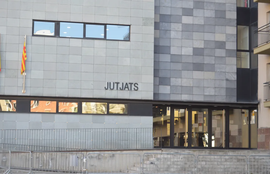 Edifici dels jutjats a la Seu d'Urgell. 