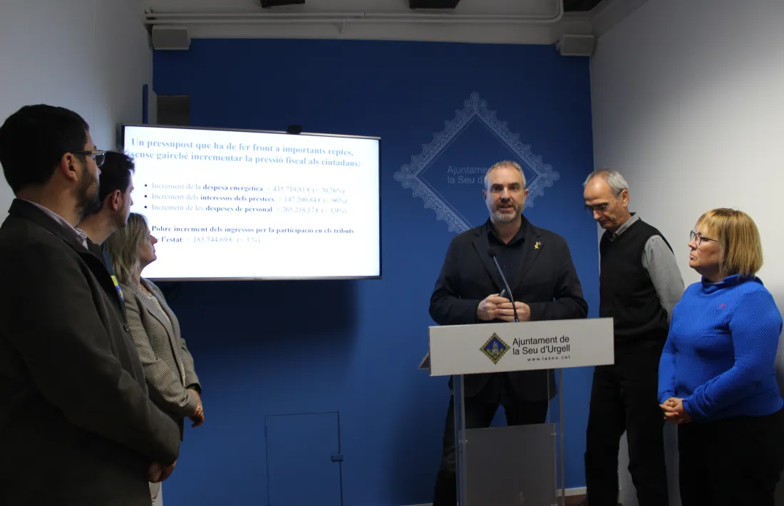 Imatge de la presentació del pressupost a la premsa per part de l’equip de govern municipal. 