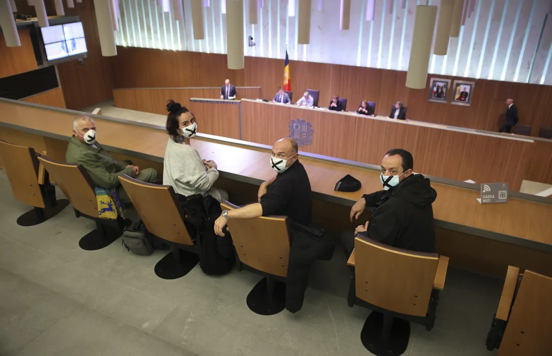 Els membres de la plataforma sindical, avui al Consell General.