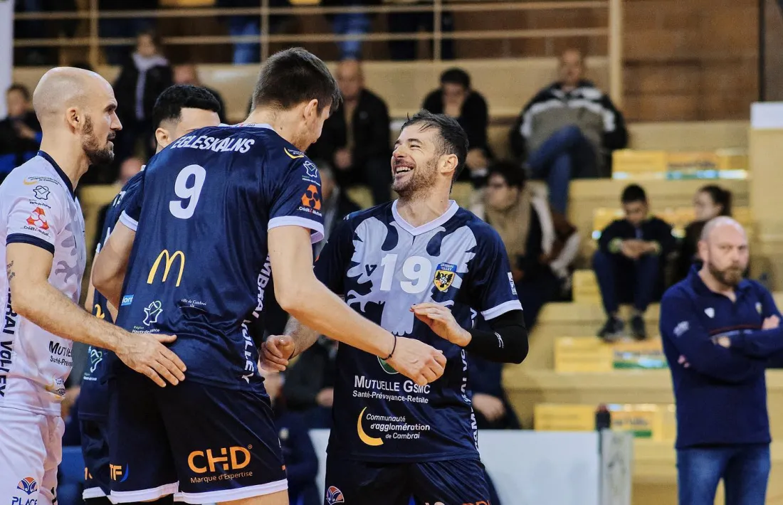 Xavi Folguera, somriu en la seva estrena amb el Cambrai.