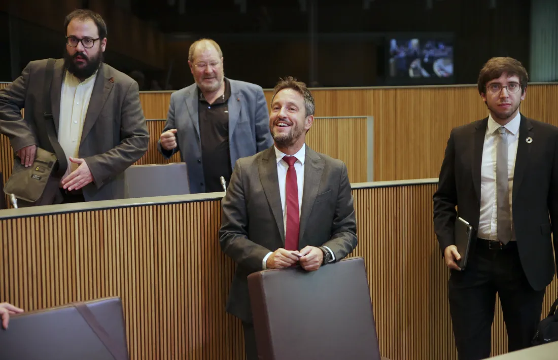 Els parlamentaris socialdemòcrates abans de l’inici d’una sessió del Consell General.