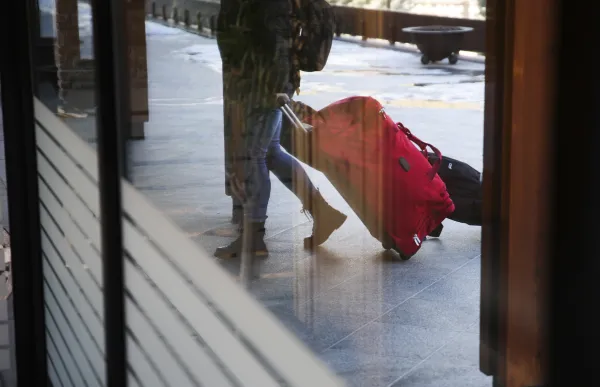 p._07_turistes_hotel_-_facundo_santana