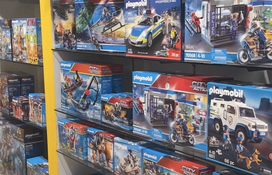 La secció de joguines d'un establiment comercial.
