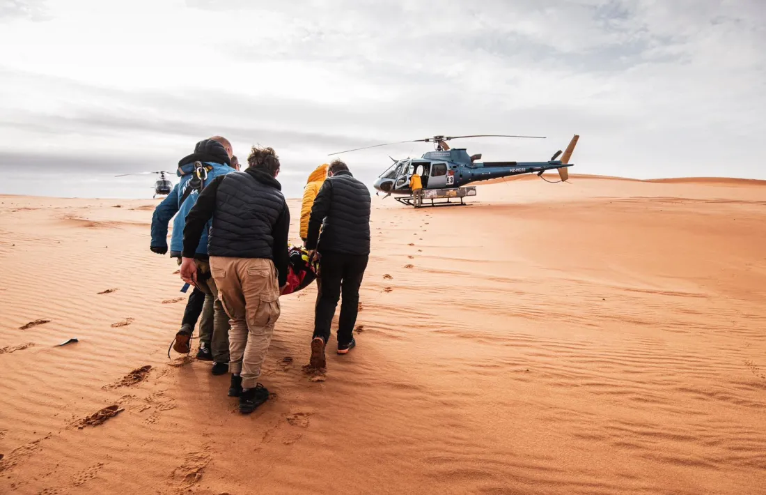 Joan Barreda, pilot resident, va ser evacuat amb un helicòpter en la novena etapa.