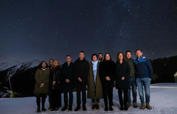 p._10_2._starlight_-_e._comellas