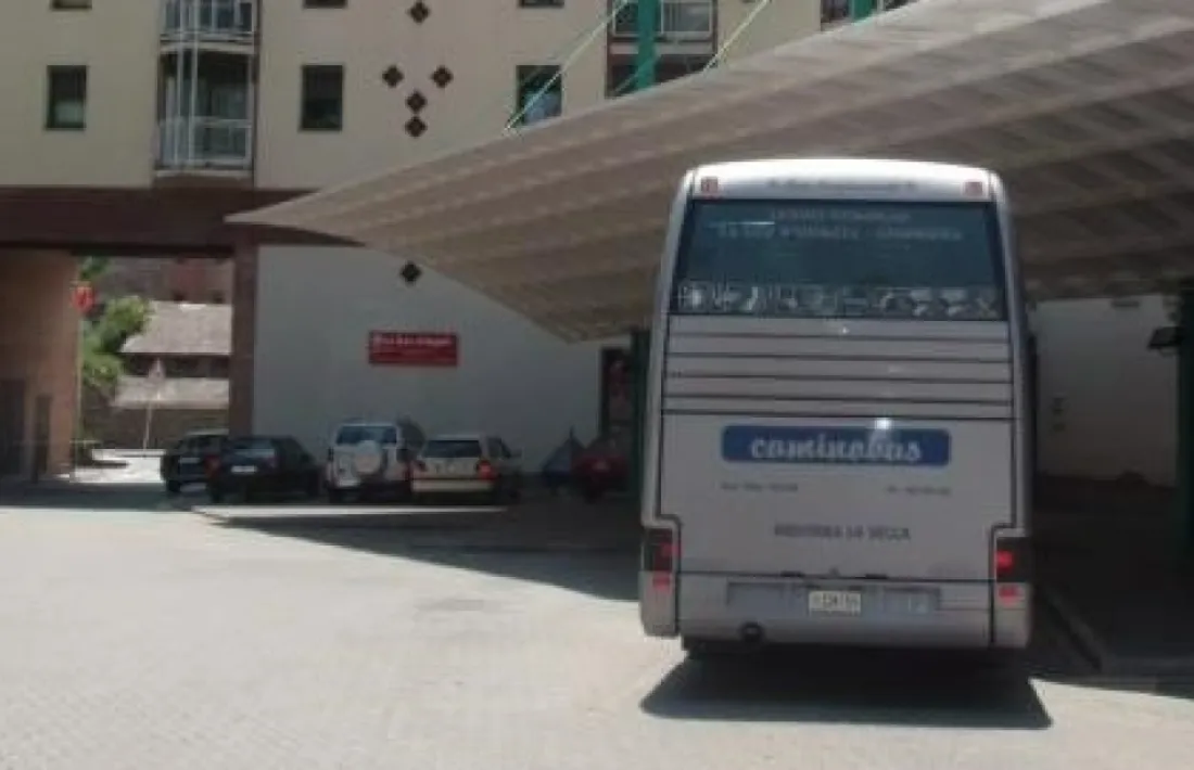 Autobús de la línia entre la Seu i Andorra, a l’estació alturgellenca.