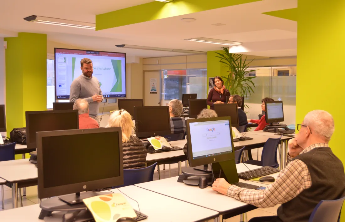 Un instant de la presentació del curs als usuaris de l'Espai.