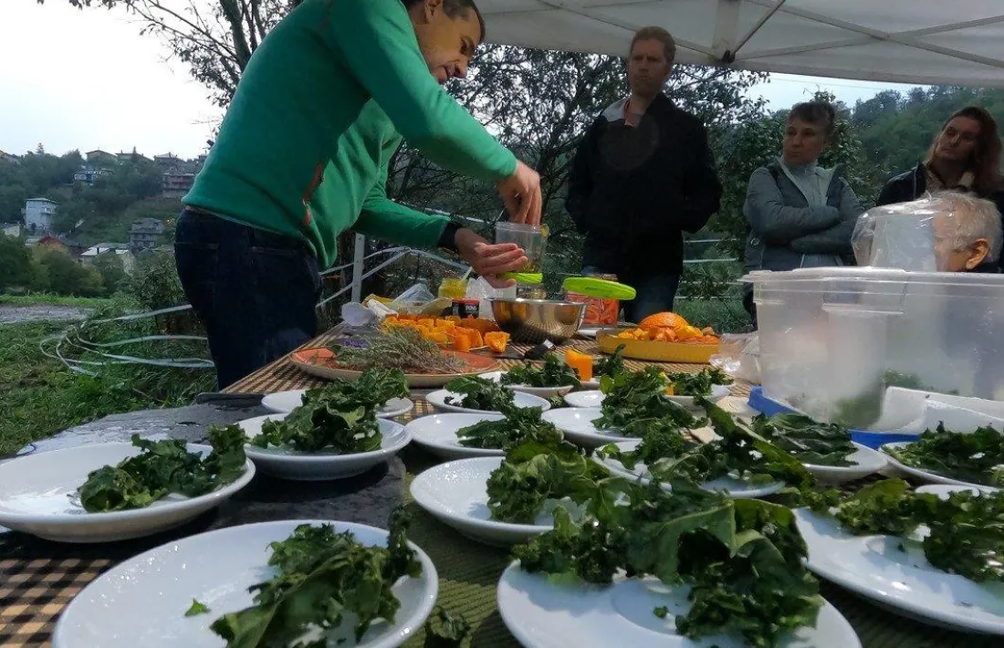 Tresors del Cadí comercialitza productes conreats amb criteris ecològics en una finca de Montferrer. 