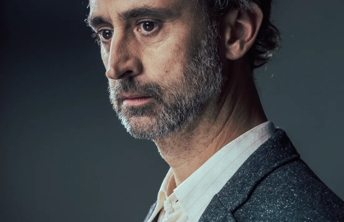 L'actor Isidre Montserrat és Ginés, el tanatopràctic amb tendències depressives.