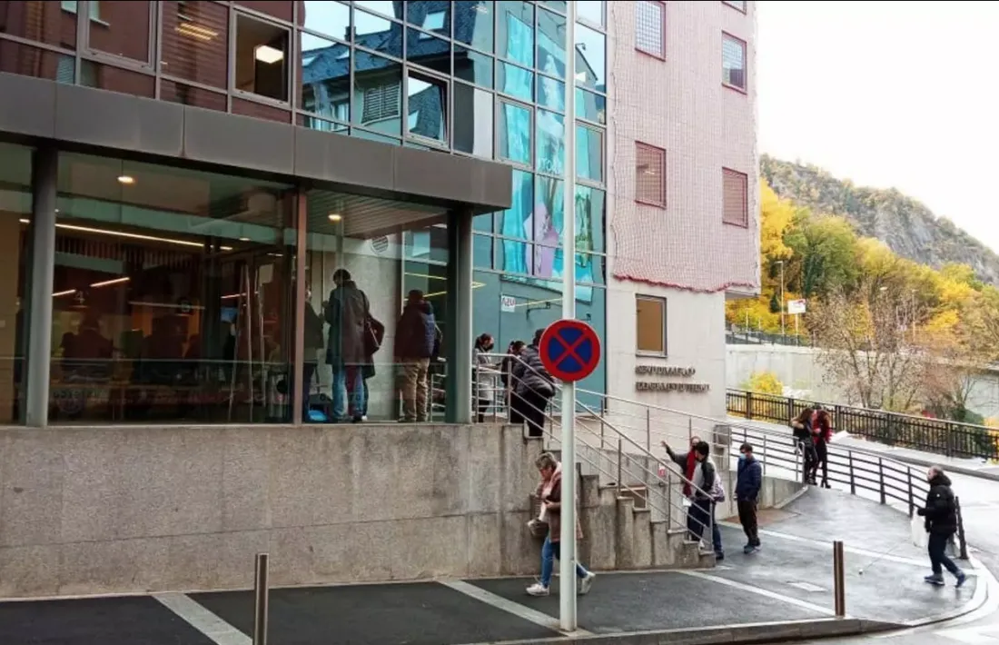 El departament d'immigració.