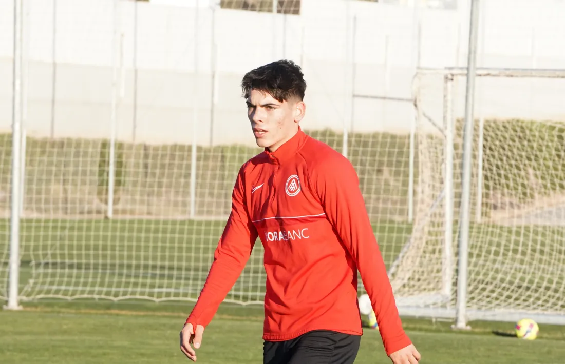 Álex Valle, en un entrenament amb l'FC Andorra.